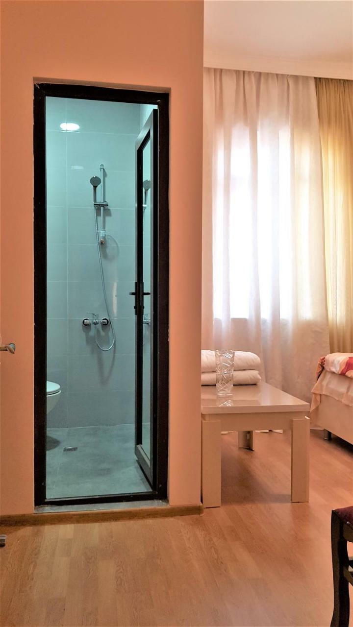 Guest House Luka Batumi Zewnętrze zdjęcie
